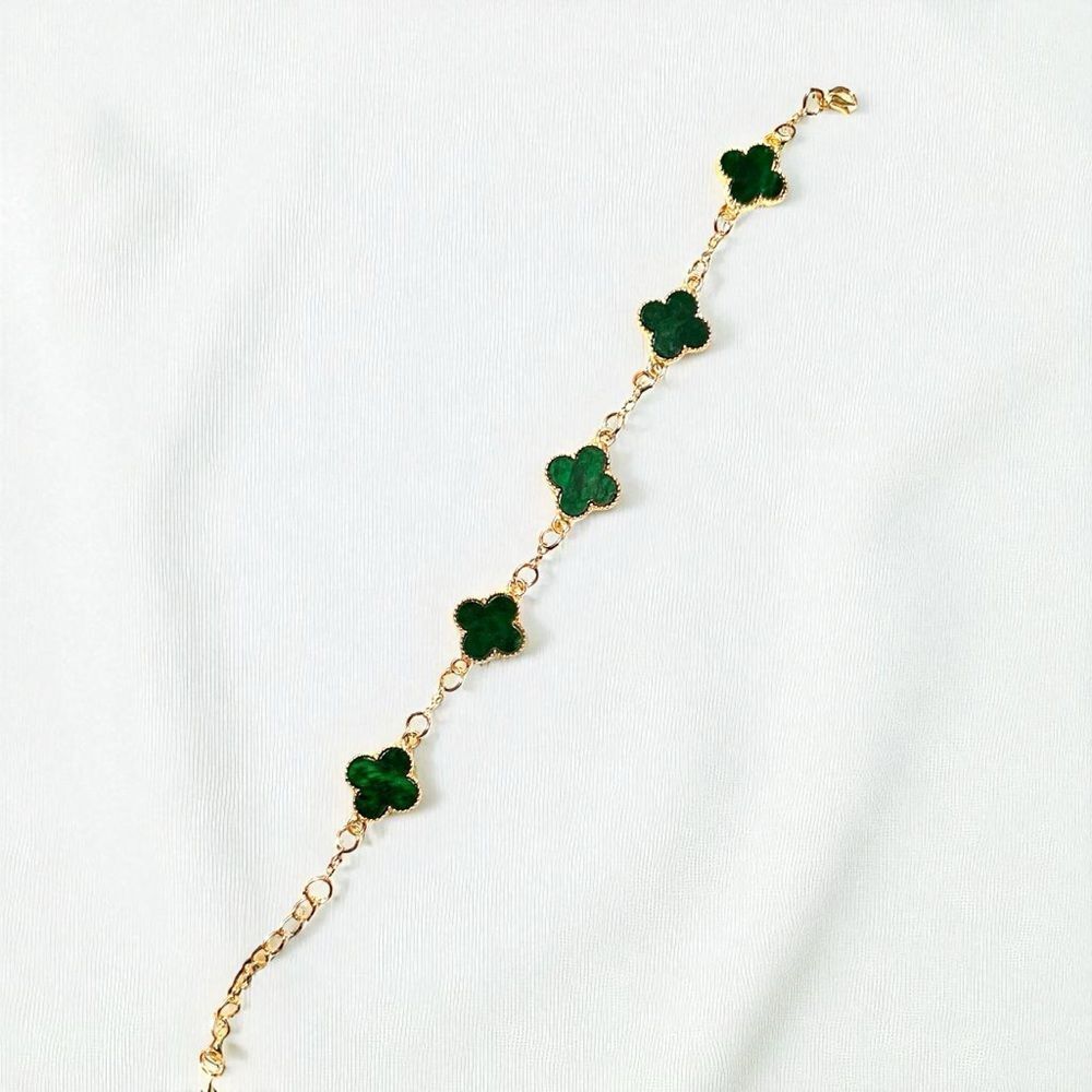 Designer Inspired Elegant Green Clover Gold Tone Bracelet